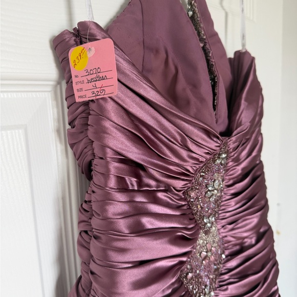 Elegant Purple Evening Dress - Picture 4 of 4